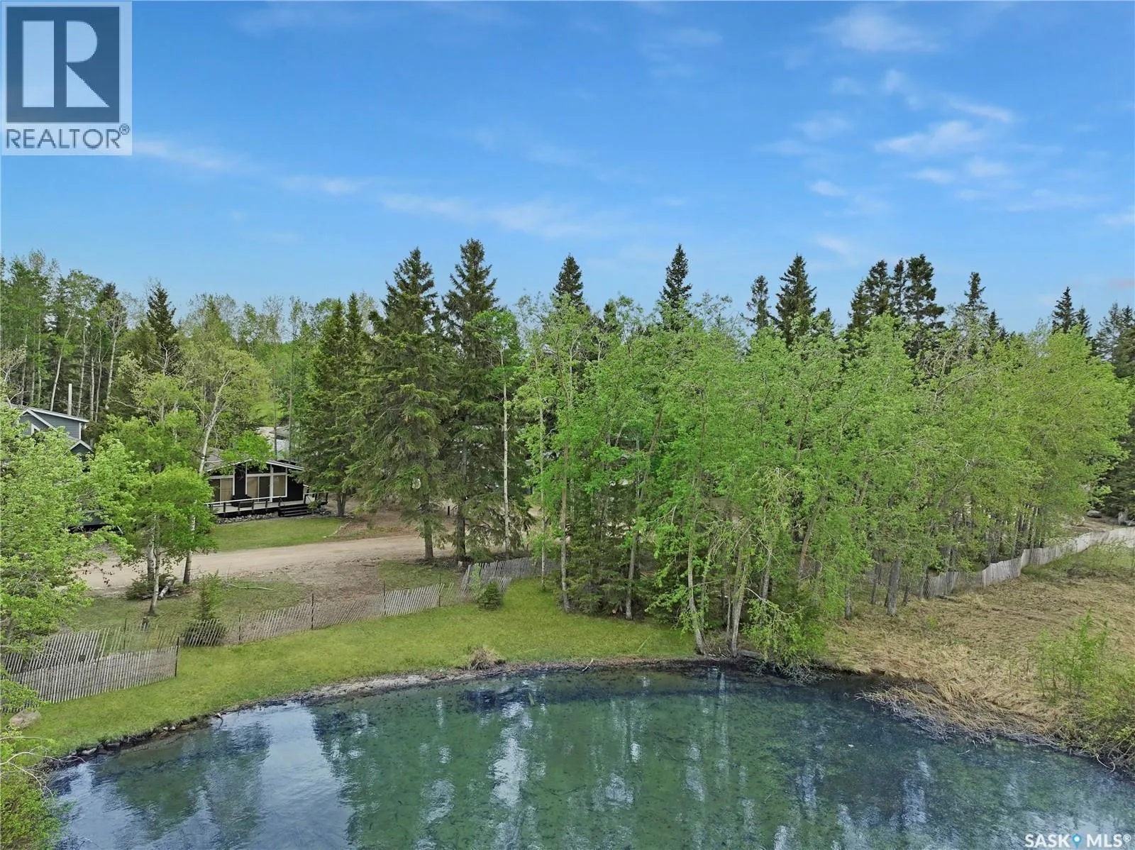 110 Lakeshore DRIVE