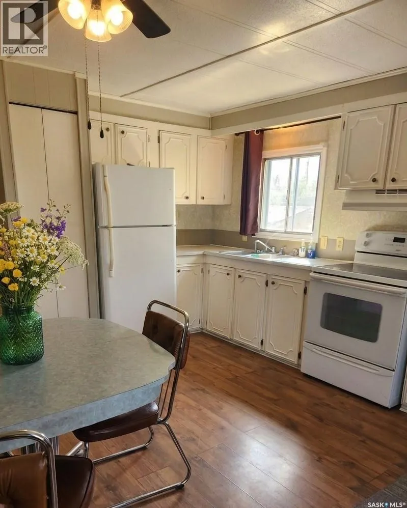 267 Lakeshore DRIVE