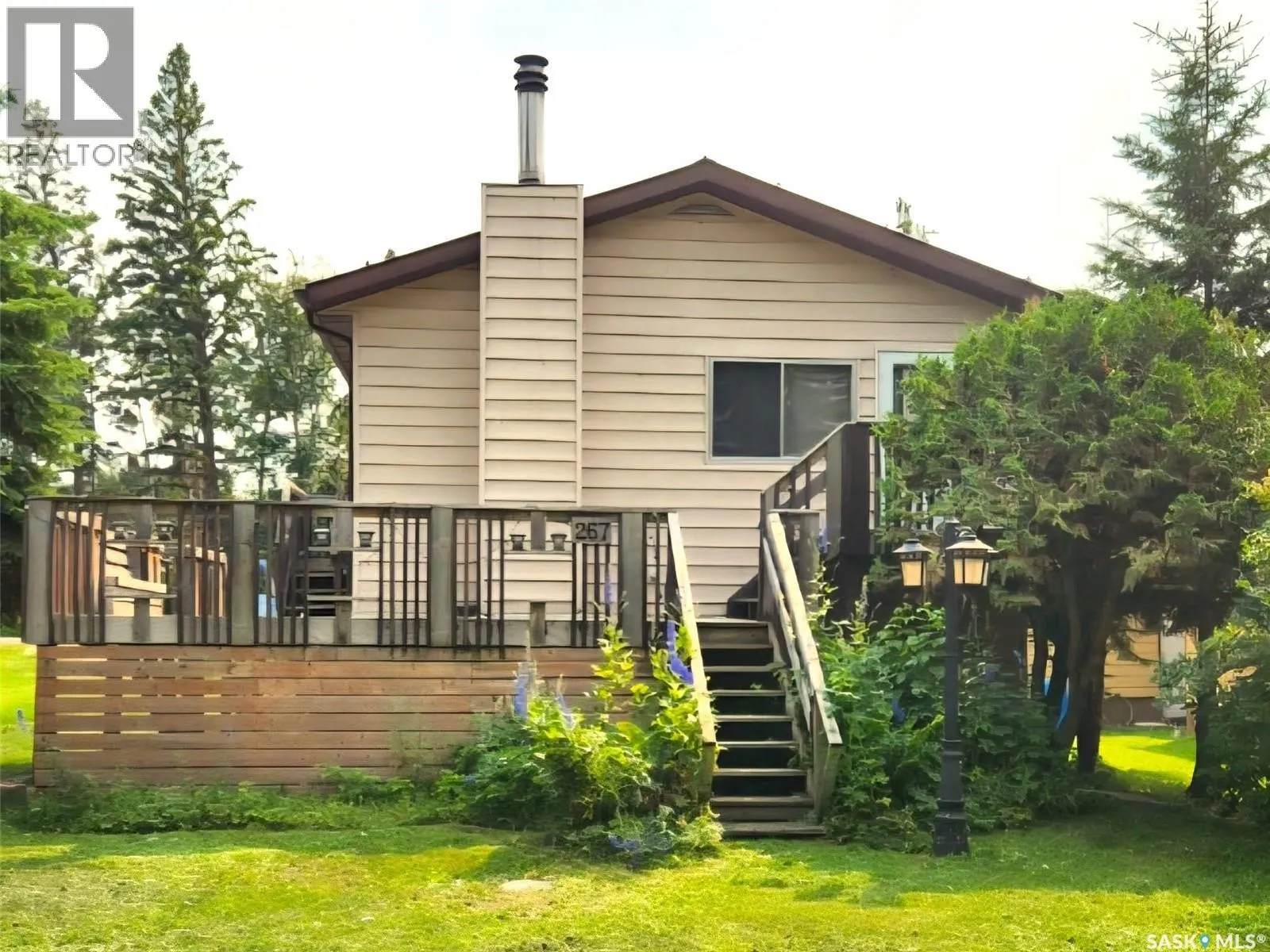 267 Lakeshore DRIVE
