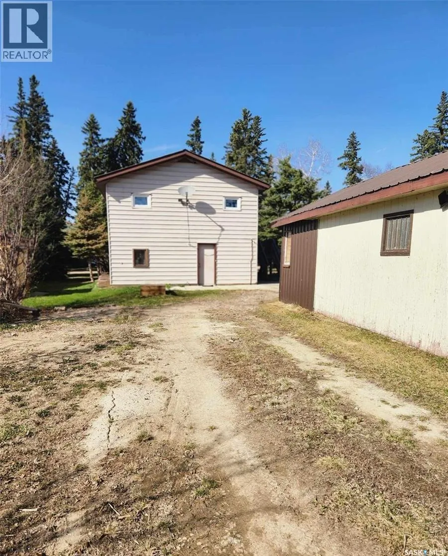 267 Lakeshore DRIVE