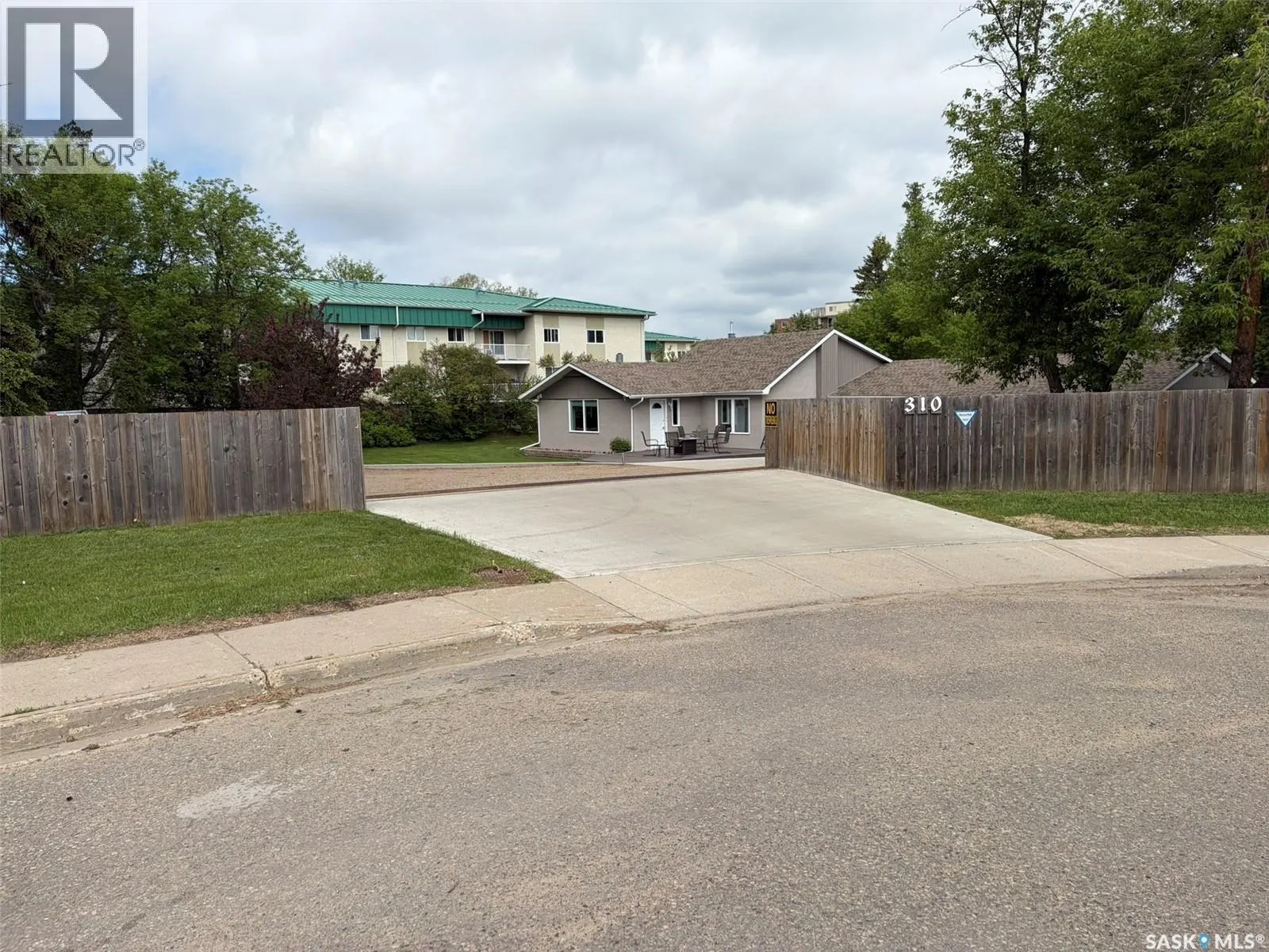 310 34th STREET W