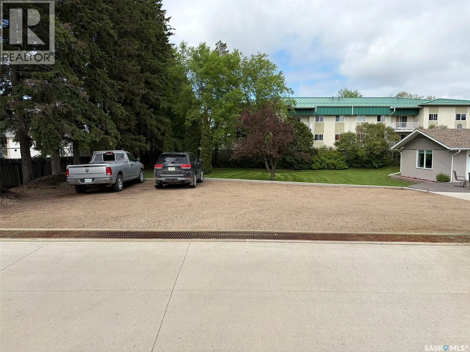 310 34th STREET W