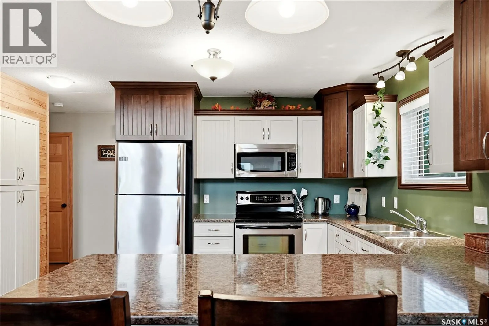 10 Islander DRIVE