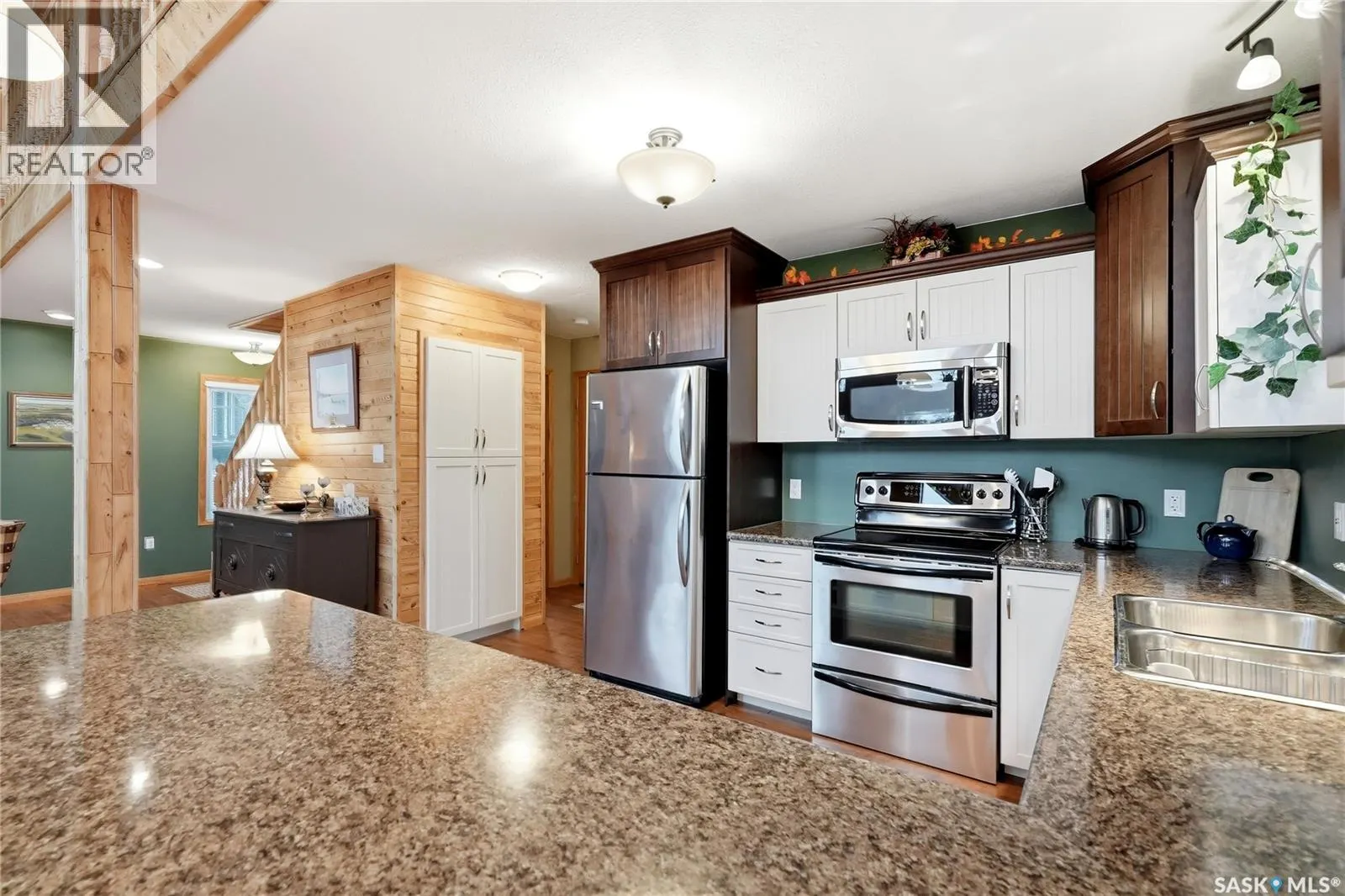 10 Islander DRIVE