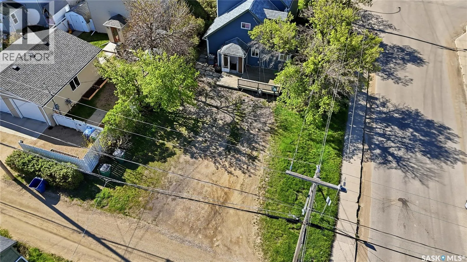 174 Ominica STREET W
