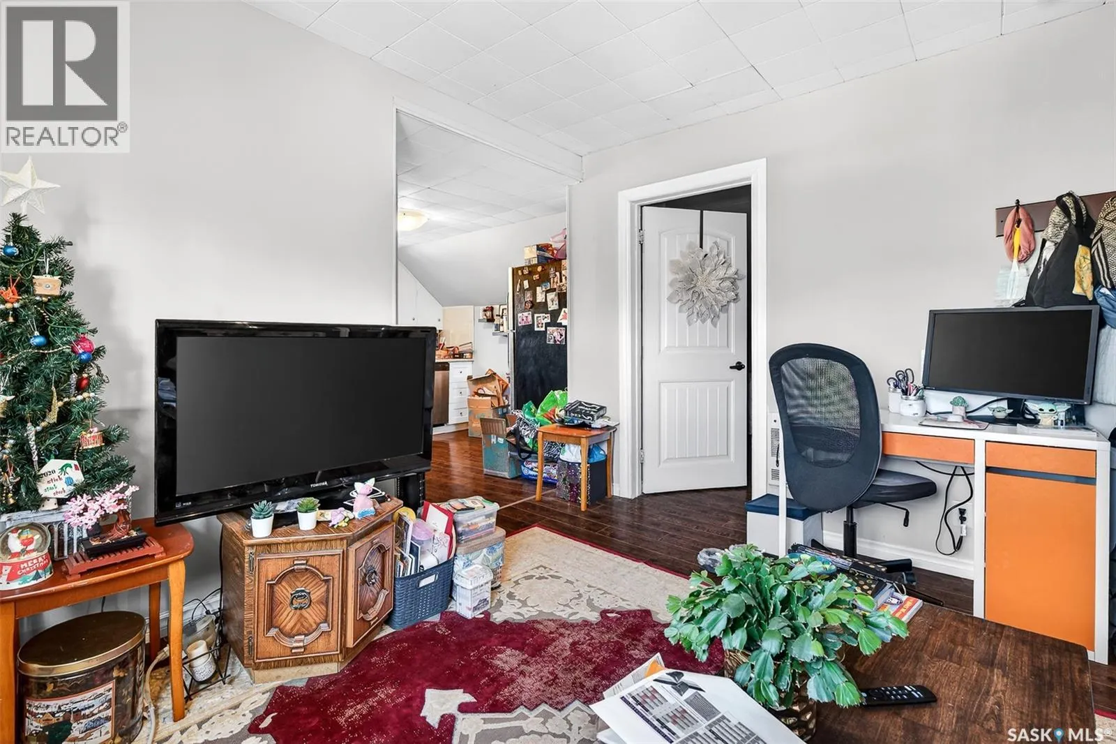 174 Ominica STREET W