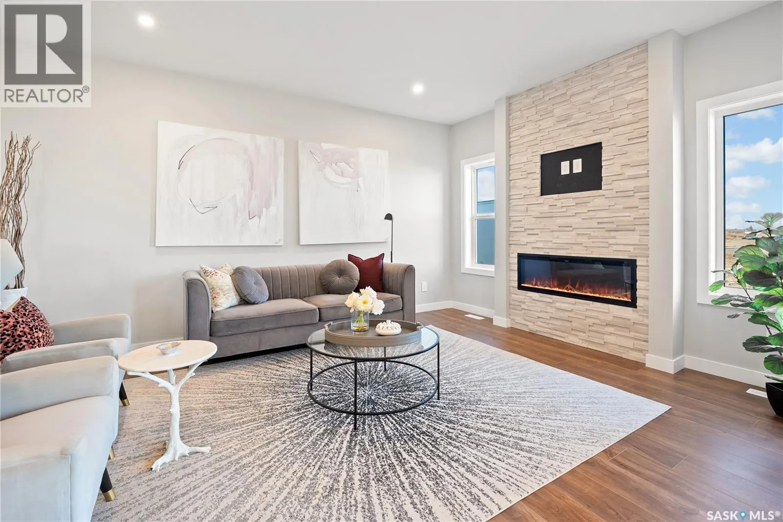 10 Vancouver CRESCENT