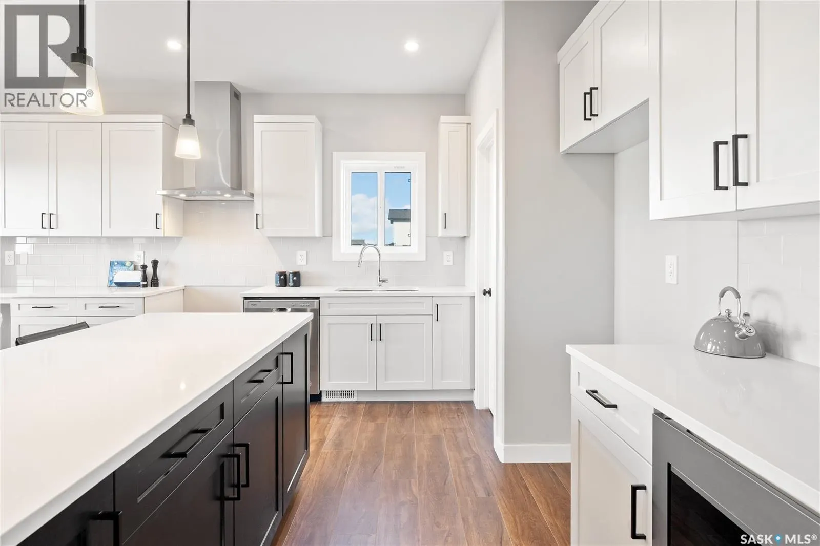 10 Vancouver CRESCENT