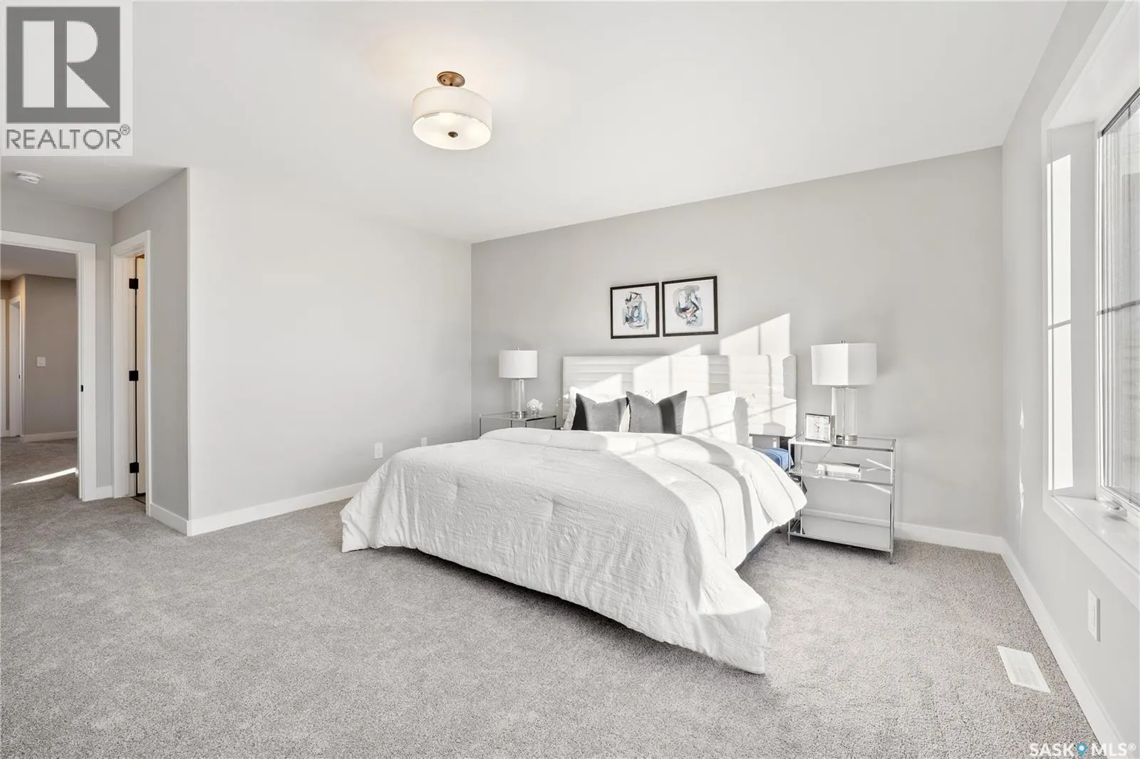 10 Vancouver CRESCENT