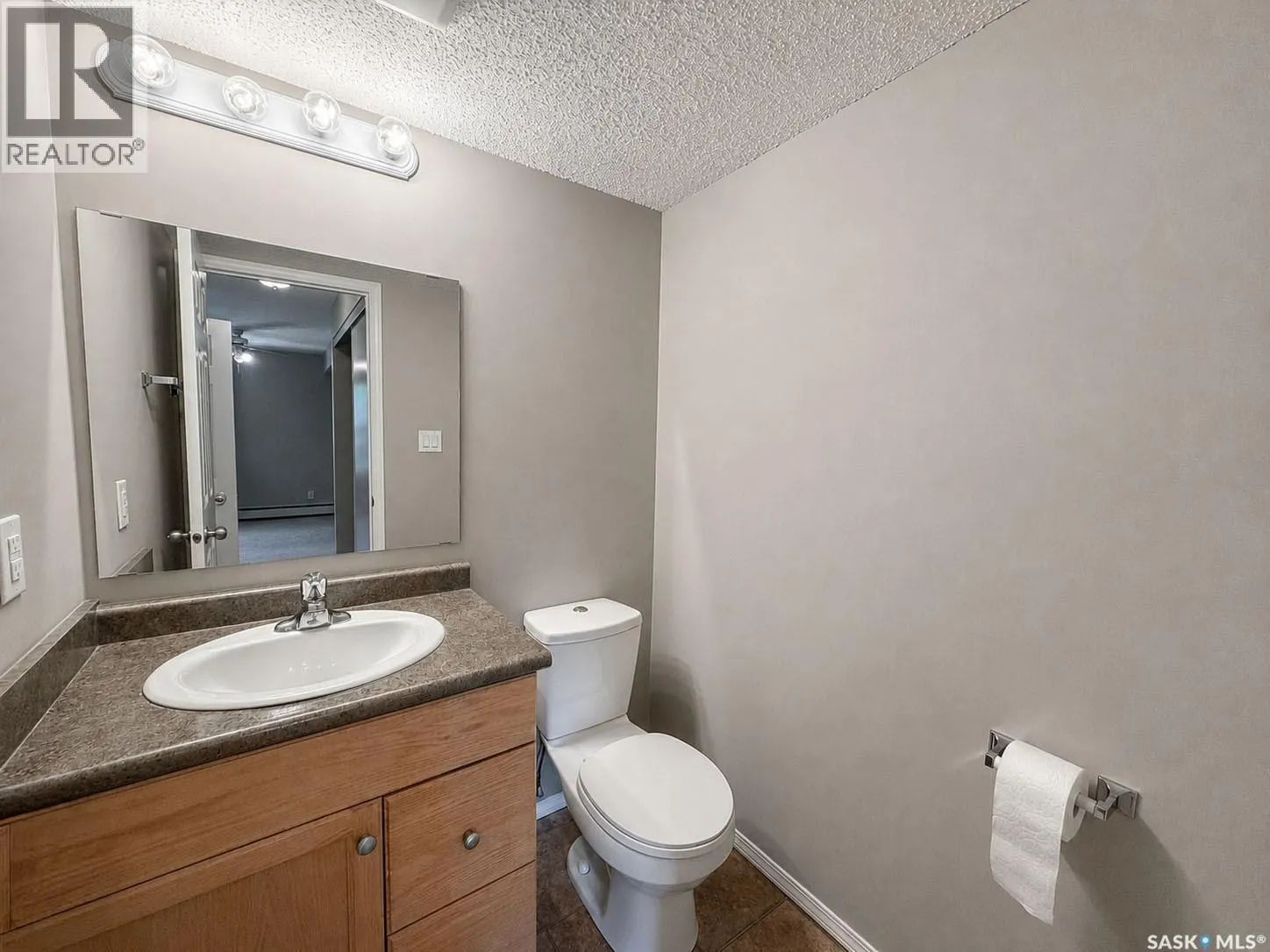 202 1901 1 1/2 AVENUE W
