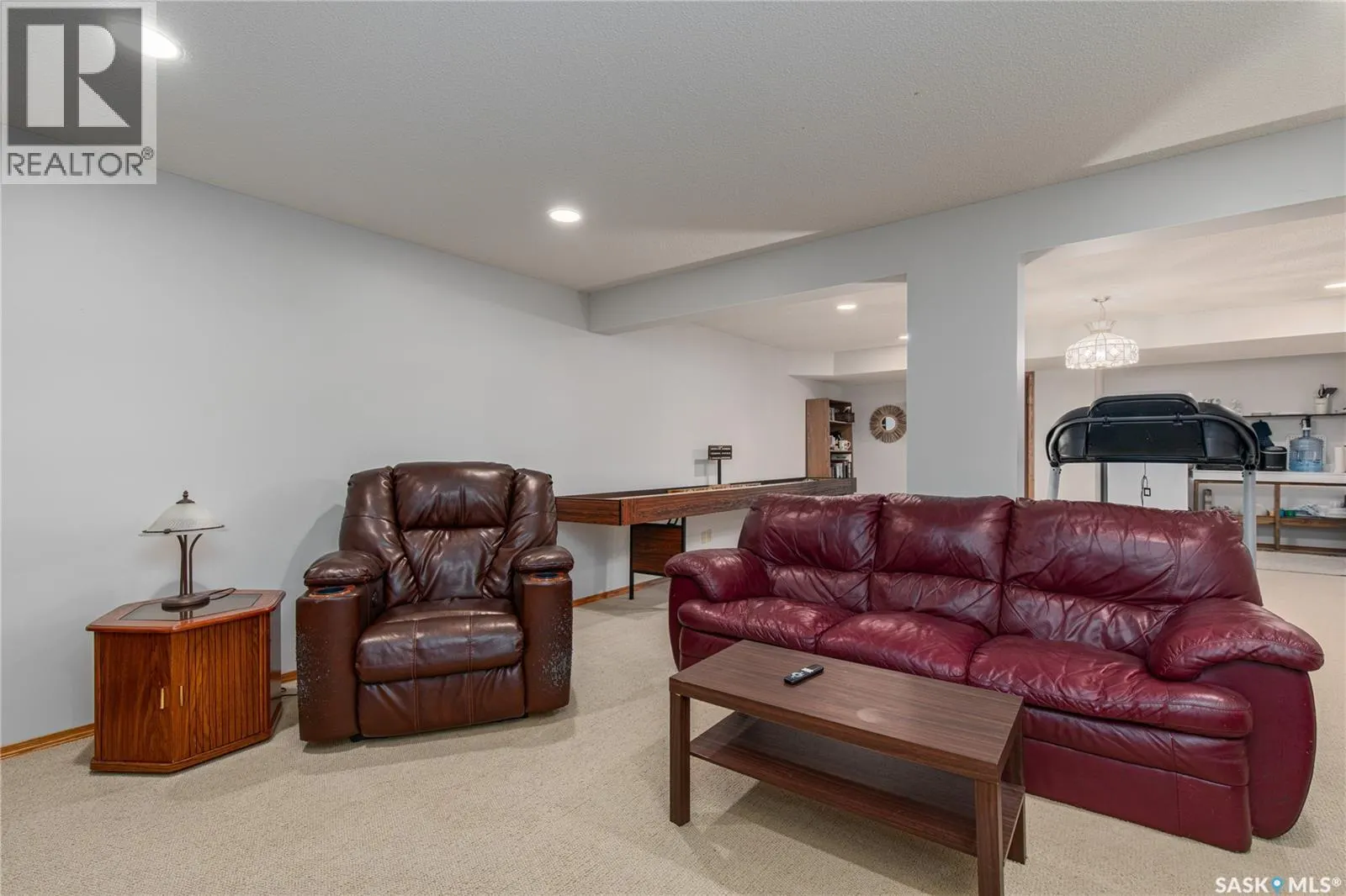 21 Thorn CRESCENT