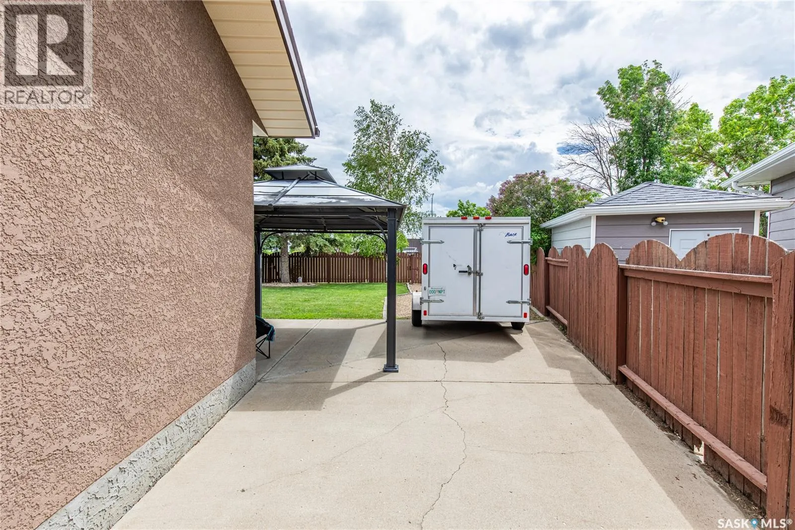 21 Thorn CRESCENT