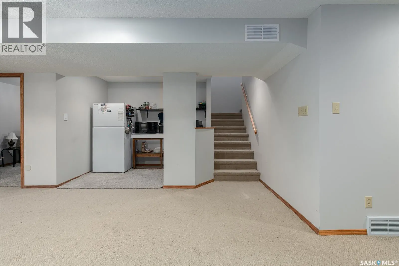 21 Thorn CRESCENT