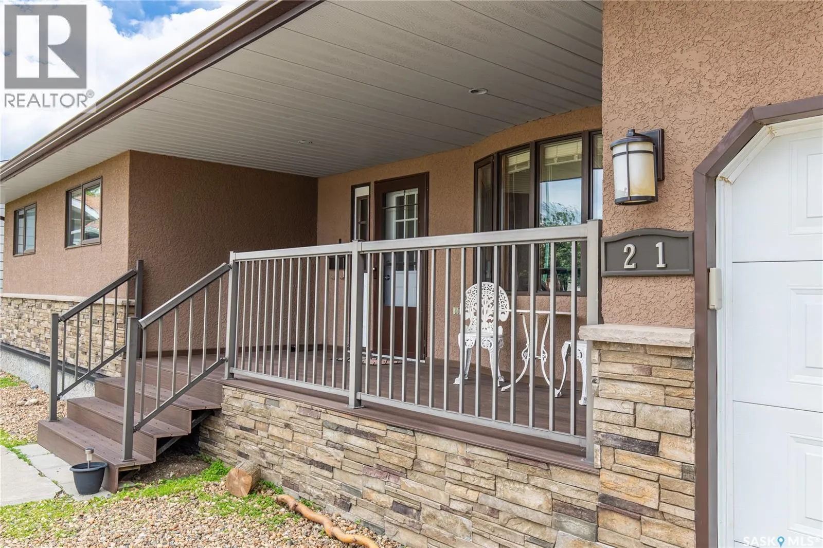 21 Thorn CRESCENT