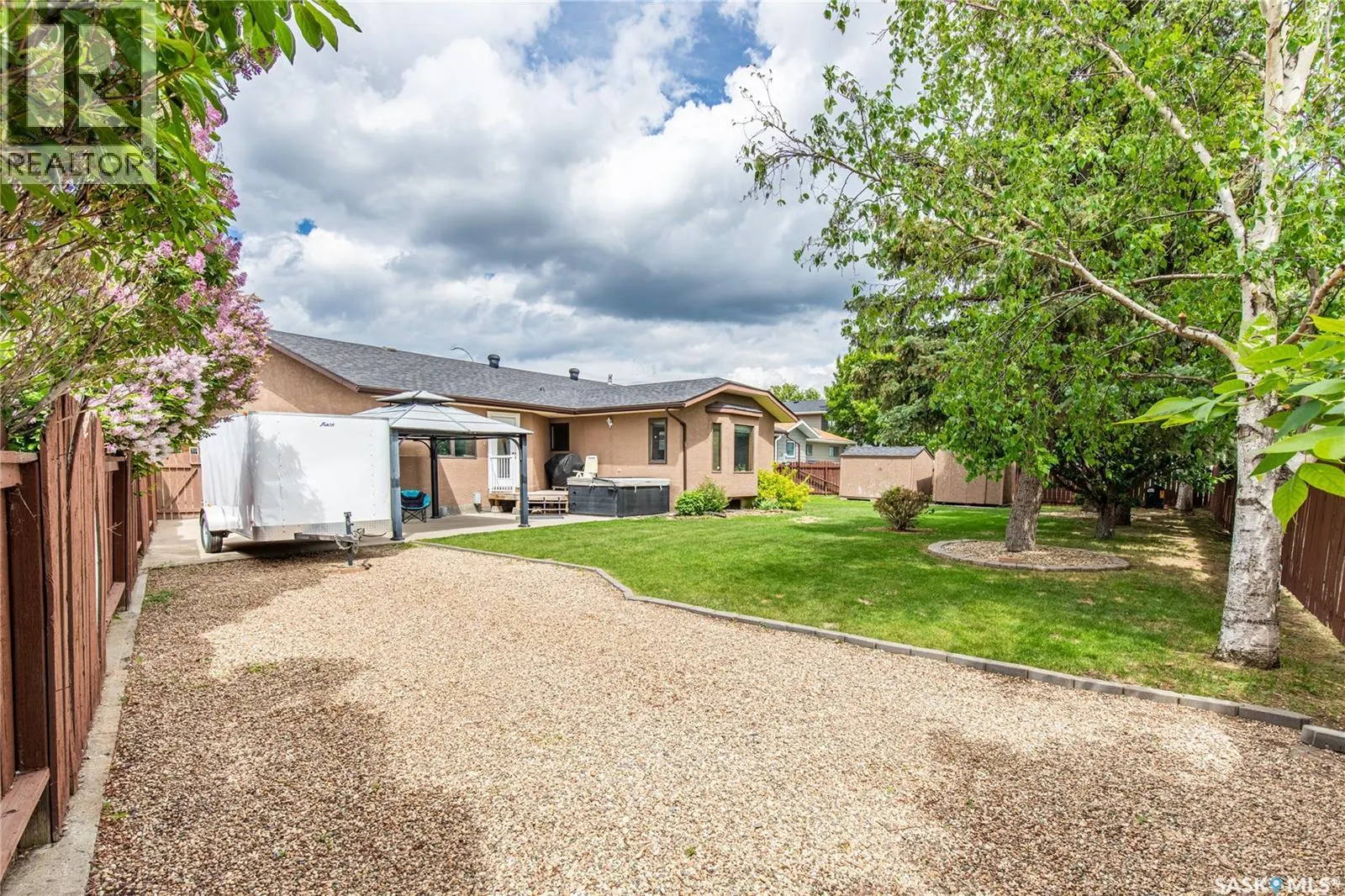 21 Thorn CRESCENT