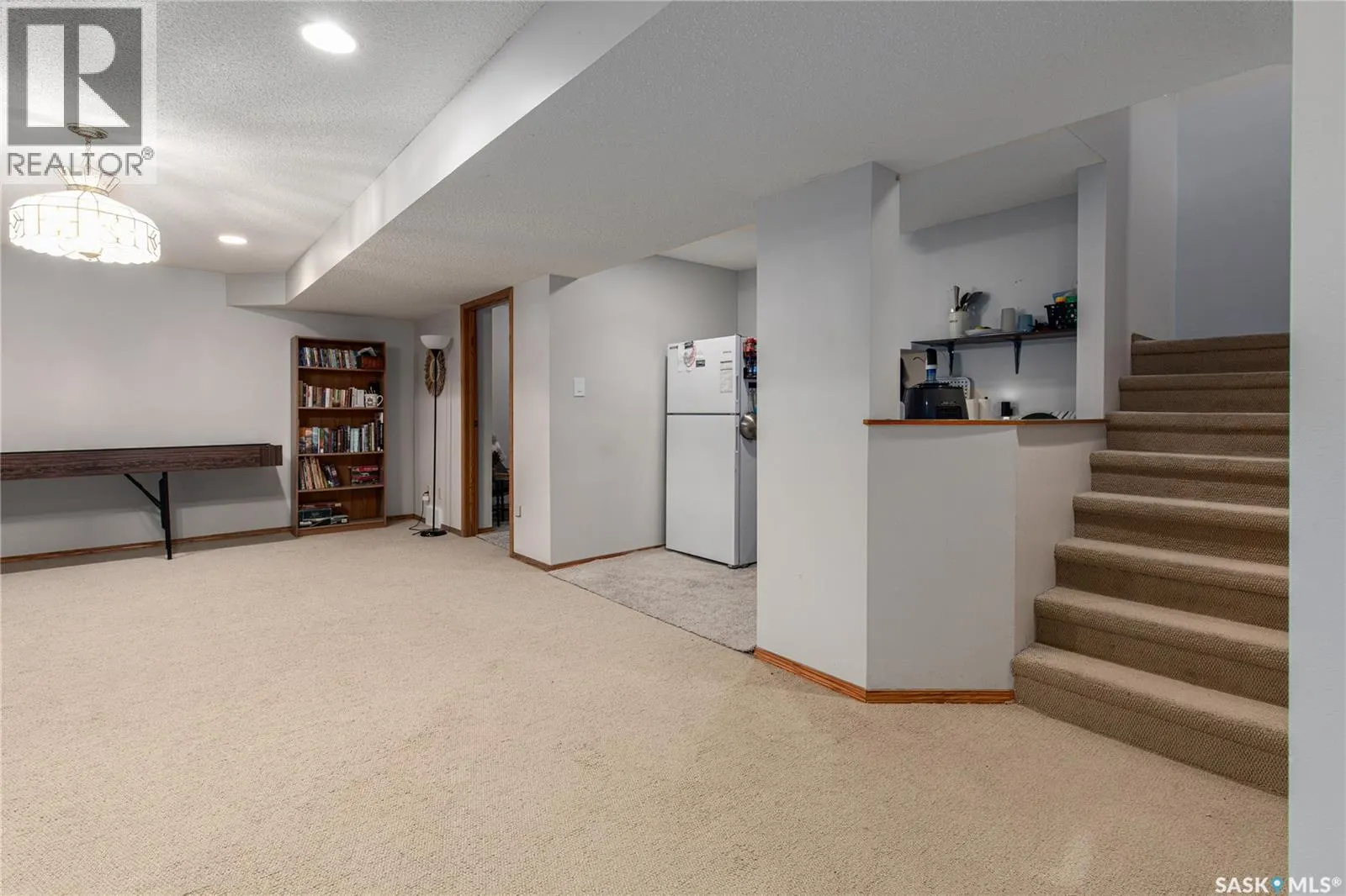 21 Thorn CRESCENT
