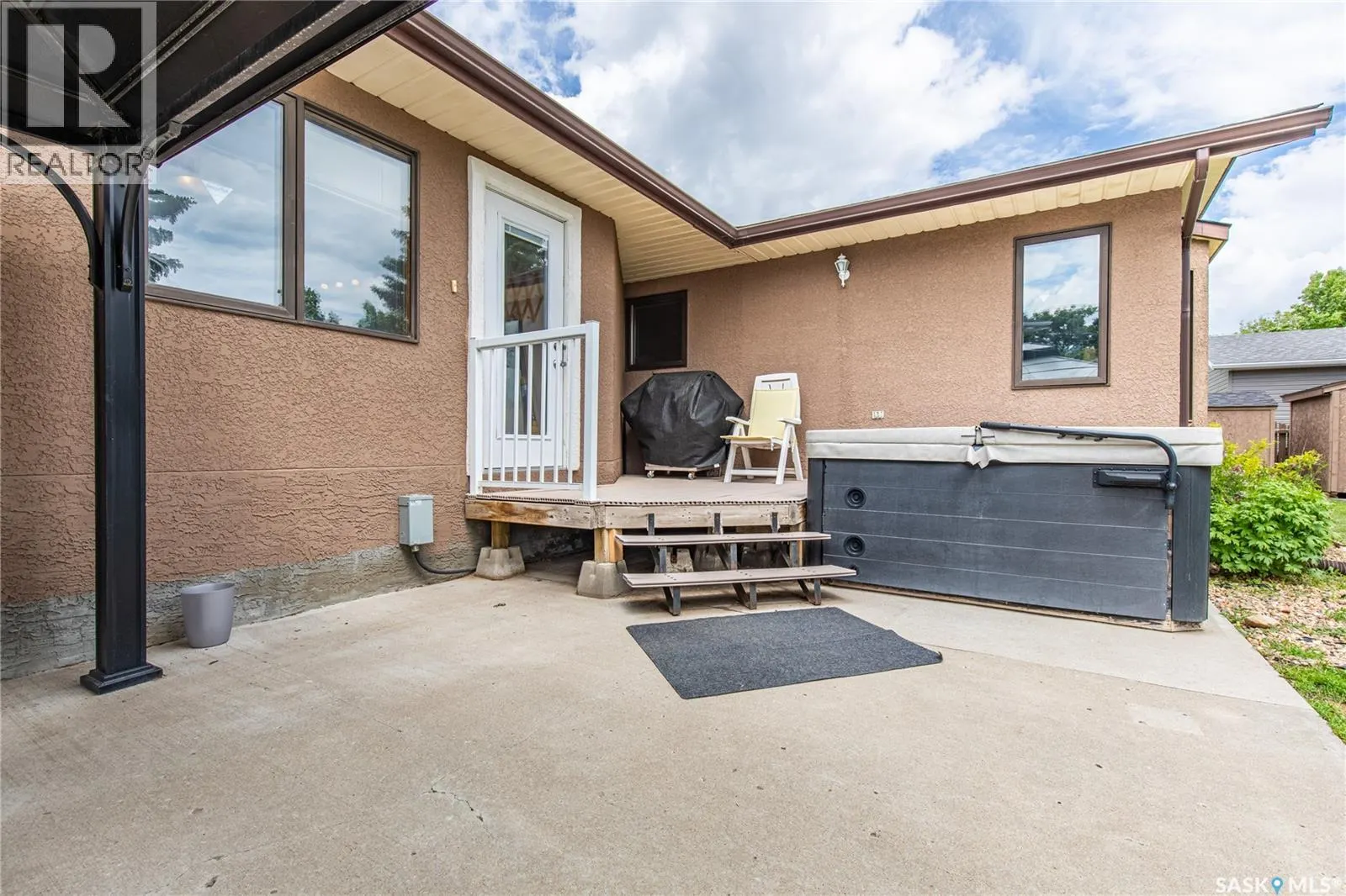 21 Thorn CRESCENT