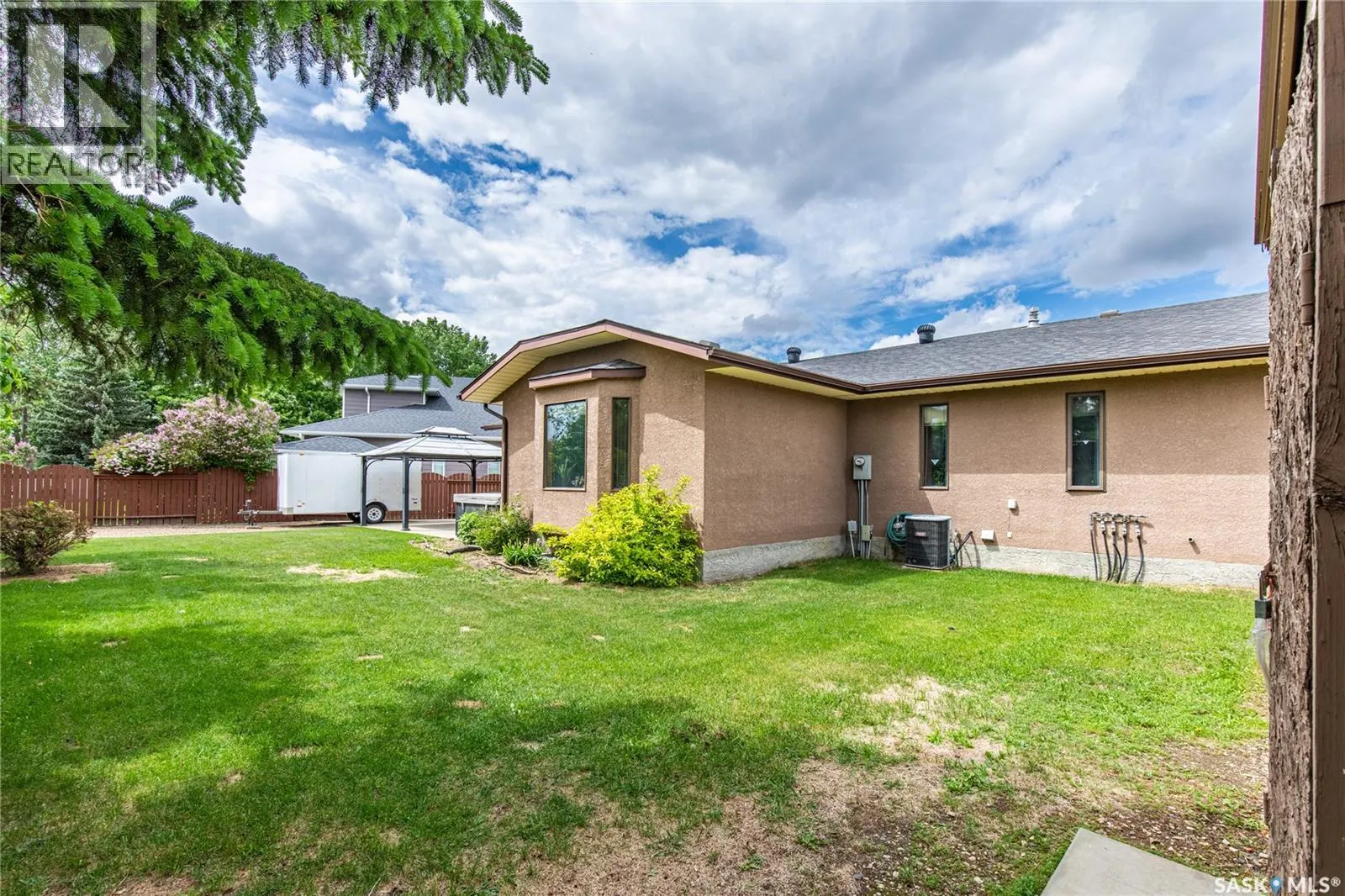 21 Thorn CRESCENT