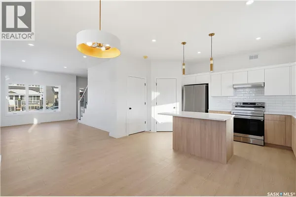 1428 Besnard DRIVE