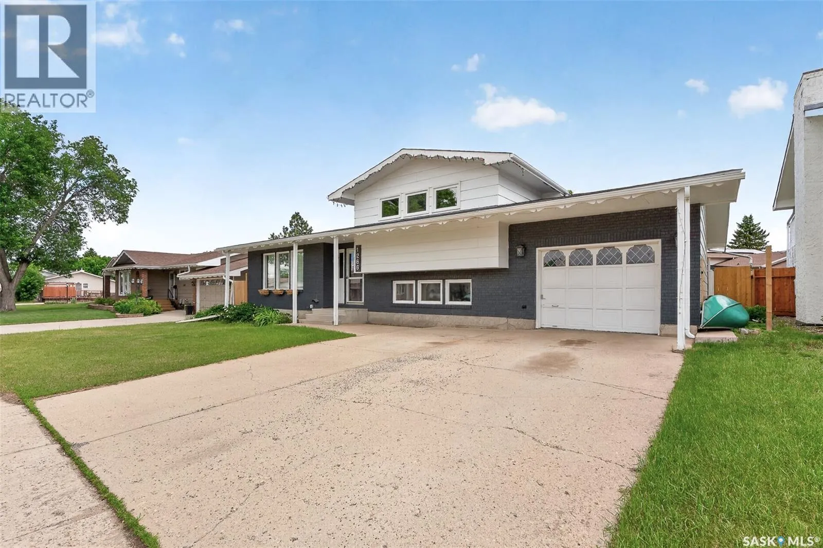 1266 Maybery CRESCENT