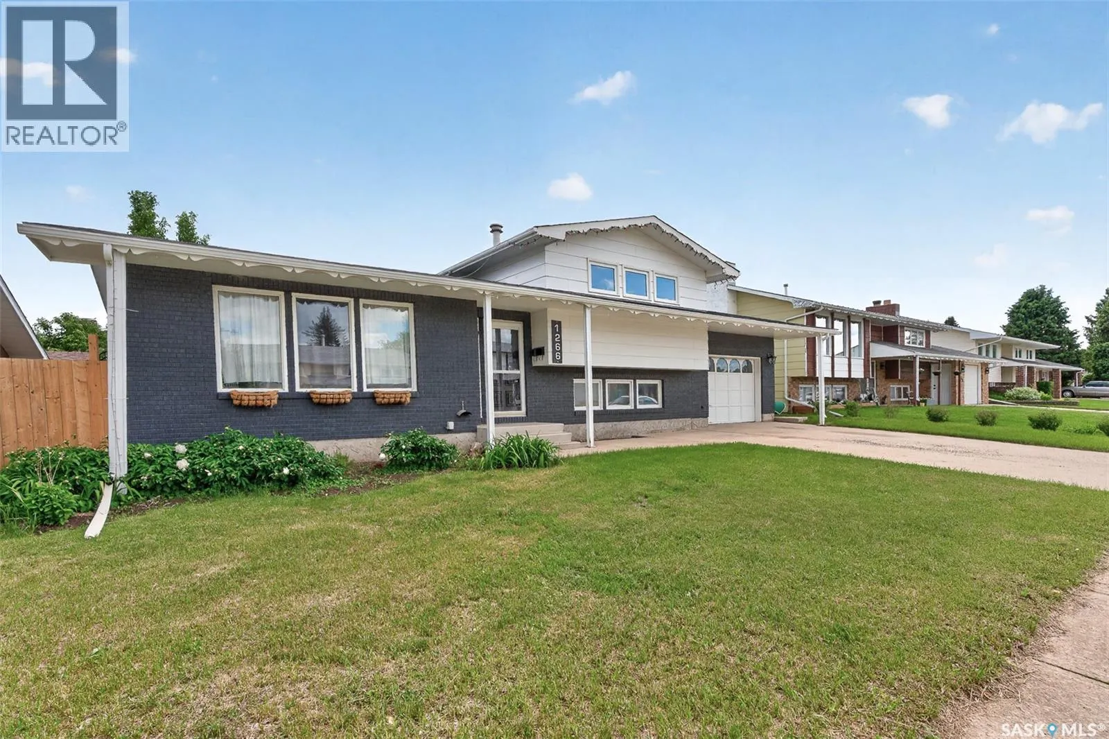 1266 Maybery CRESCENT