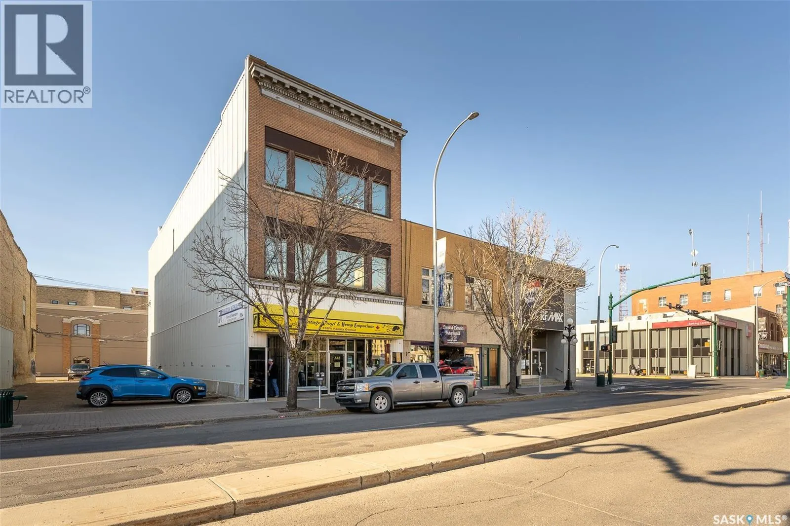 130 Main STREET N