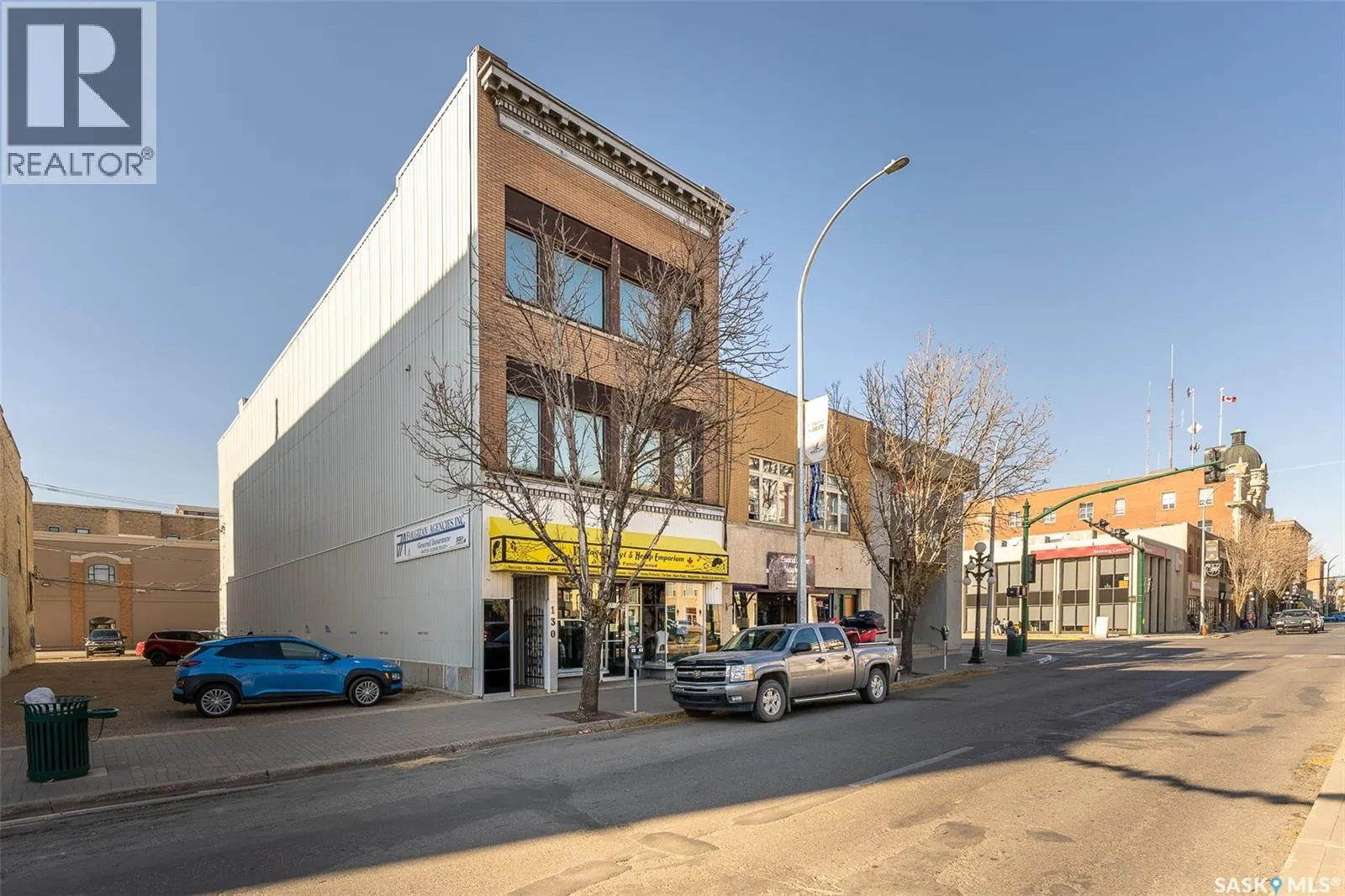 130 Main STREET N