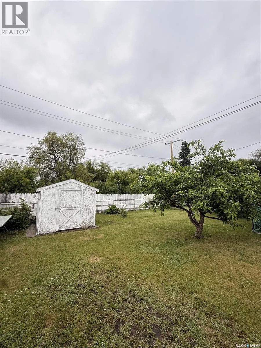 982 12th STREET W