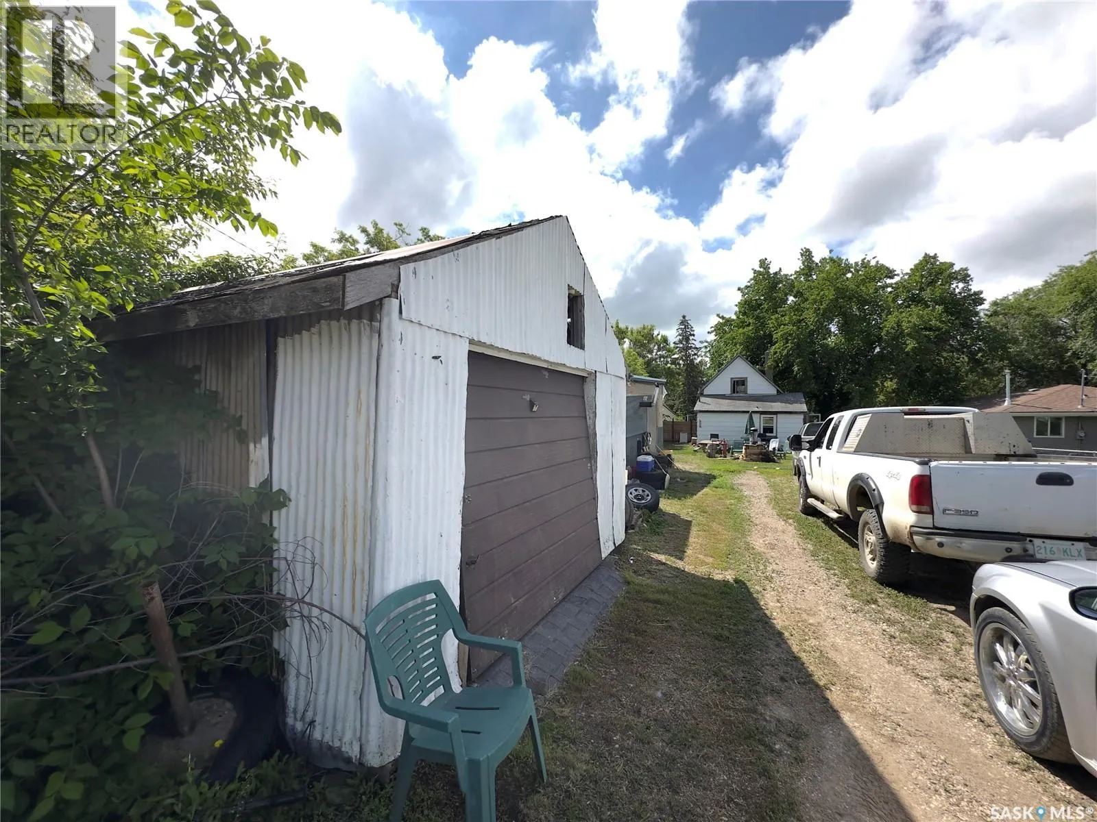 1010 Athabasca STREET E