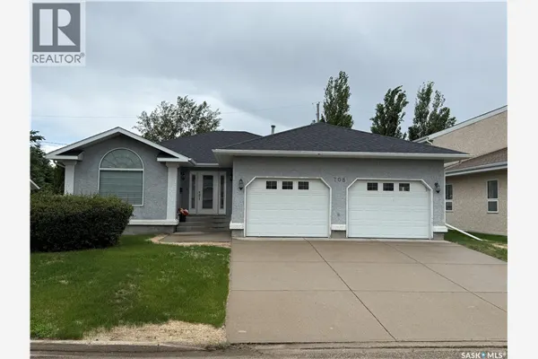 708 Adamson CRESCENT