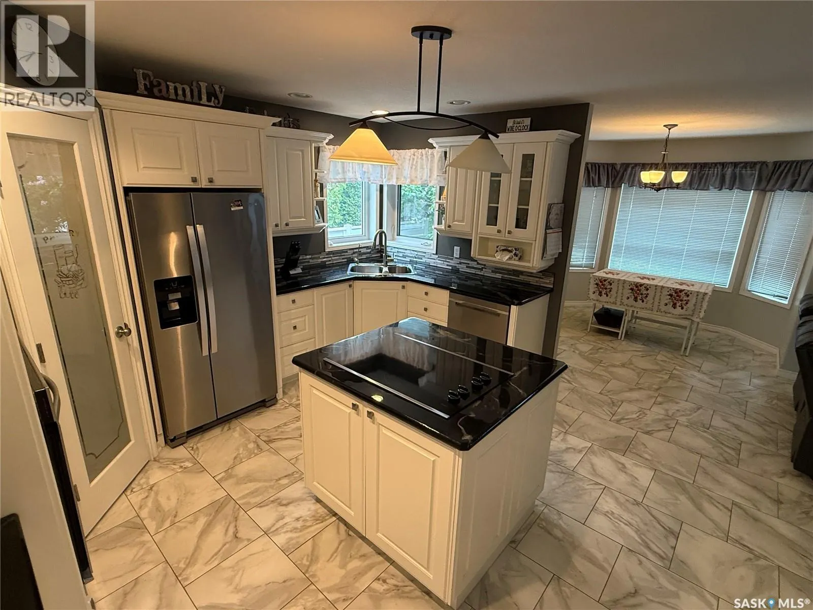 708 Adamson CRESCENT
