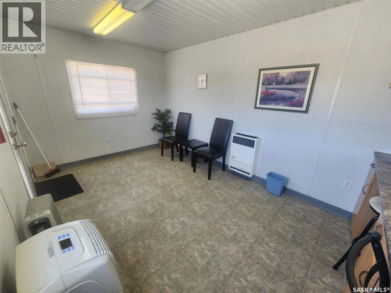 401 Lillooet STREET W