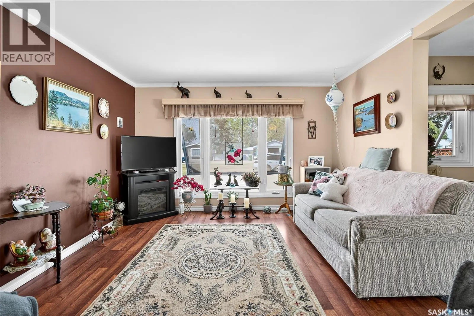#B19       1455 9th AVENUE NE