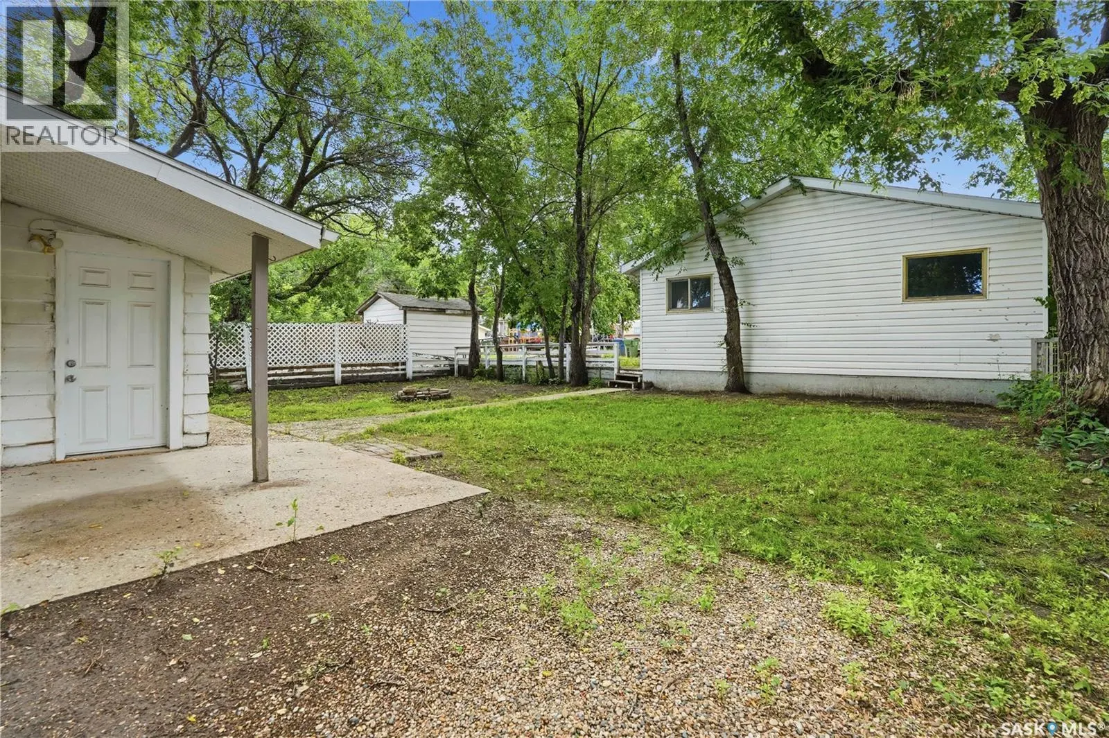 269 Iroquois STREET W