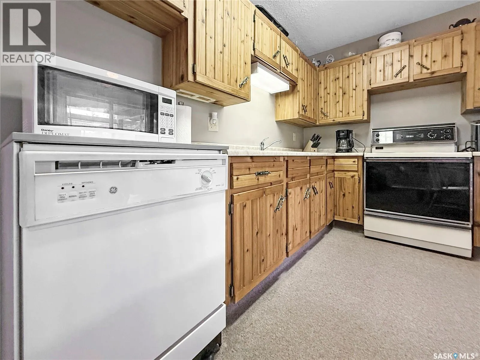 3 White Spruce CRESCENT