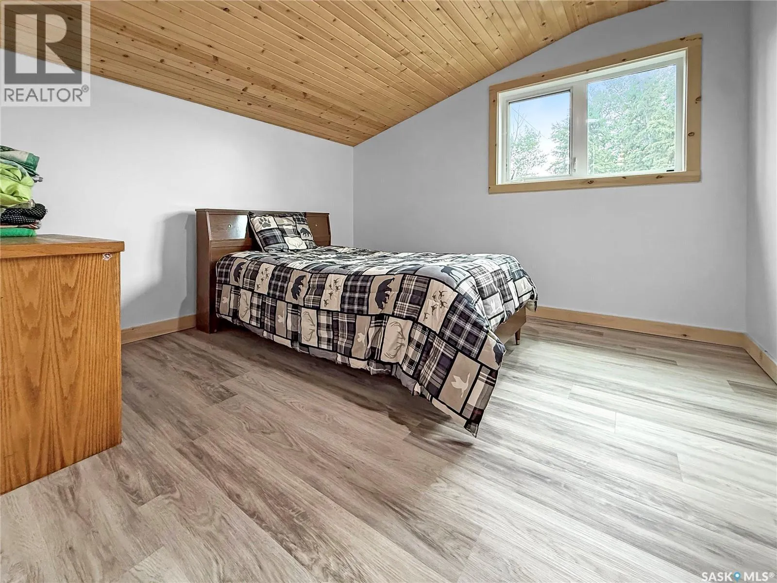 3 White Spruce CRESCENT