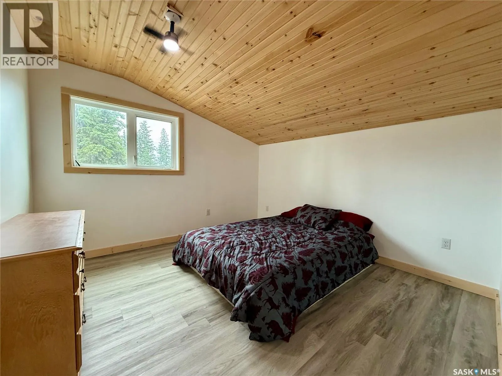 3 White Spruce CRESCENT