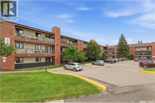 310C 3302 33rd STREET W