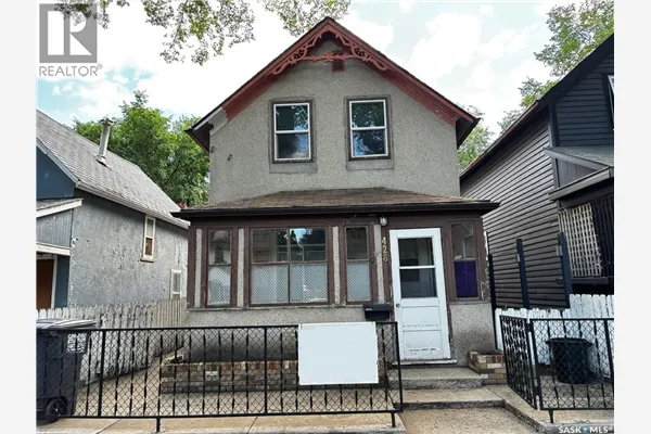 428 I AVENUE S