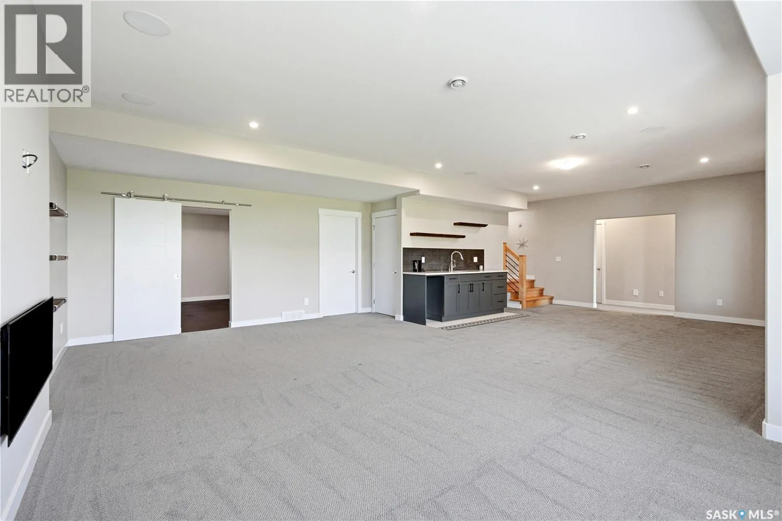 579 Boykowich CRESCENT