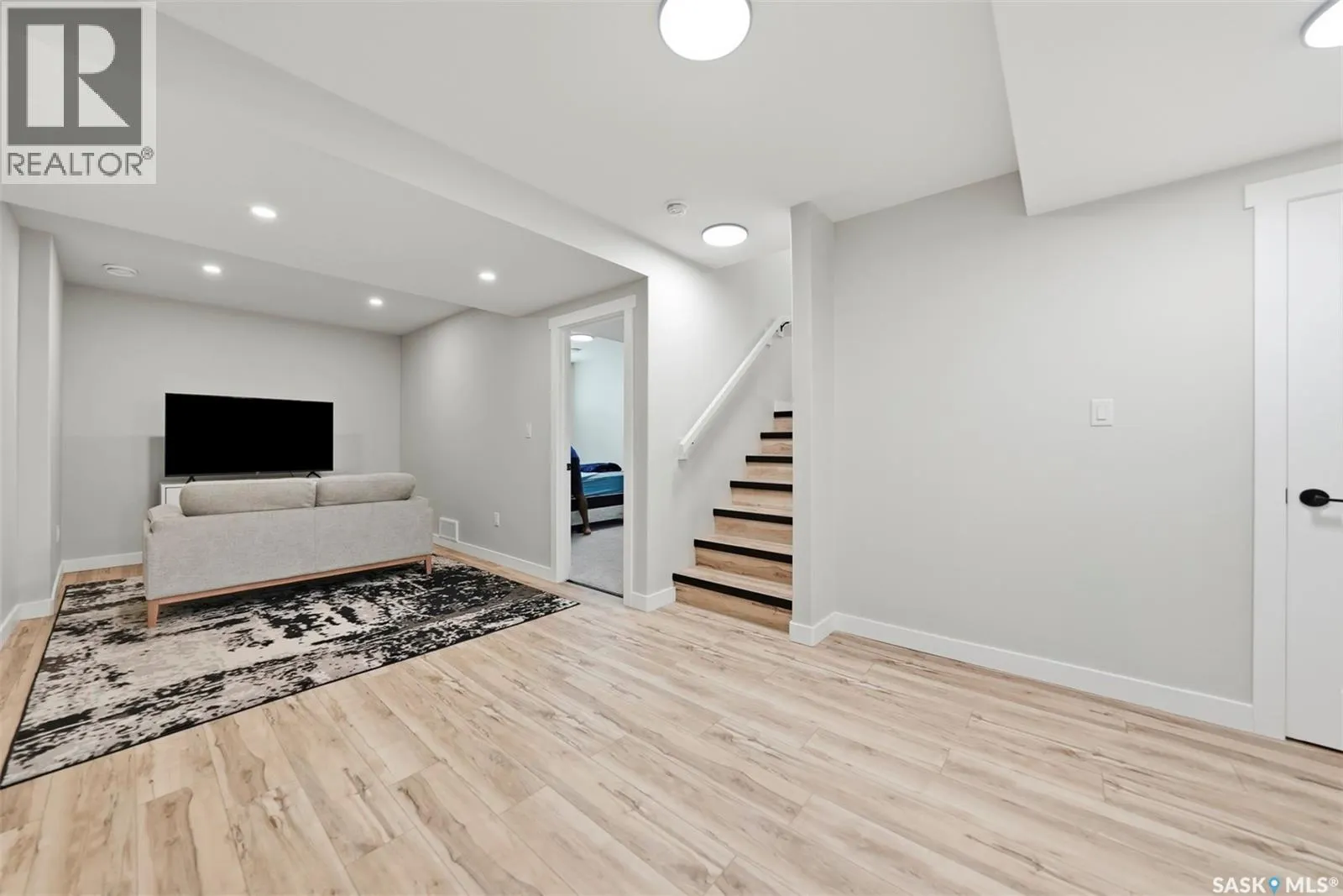 210 Schmeiser BEND