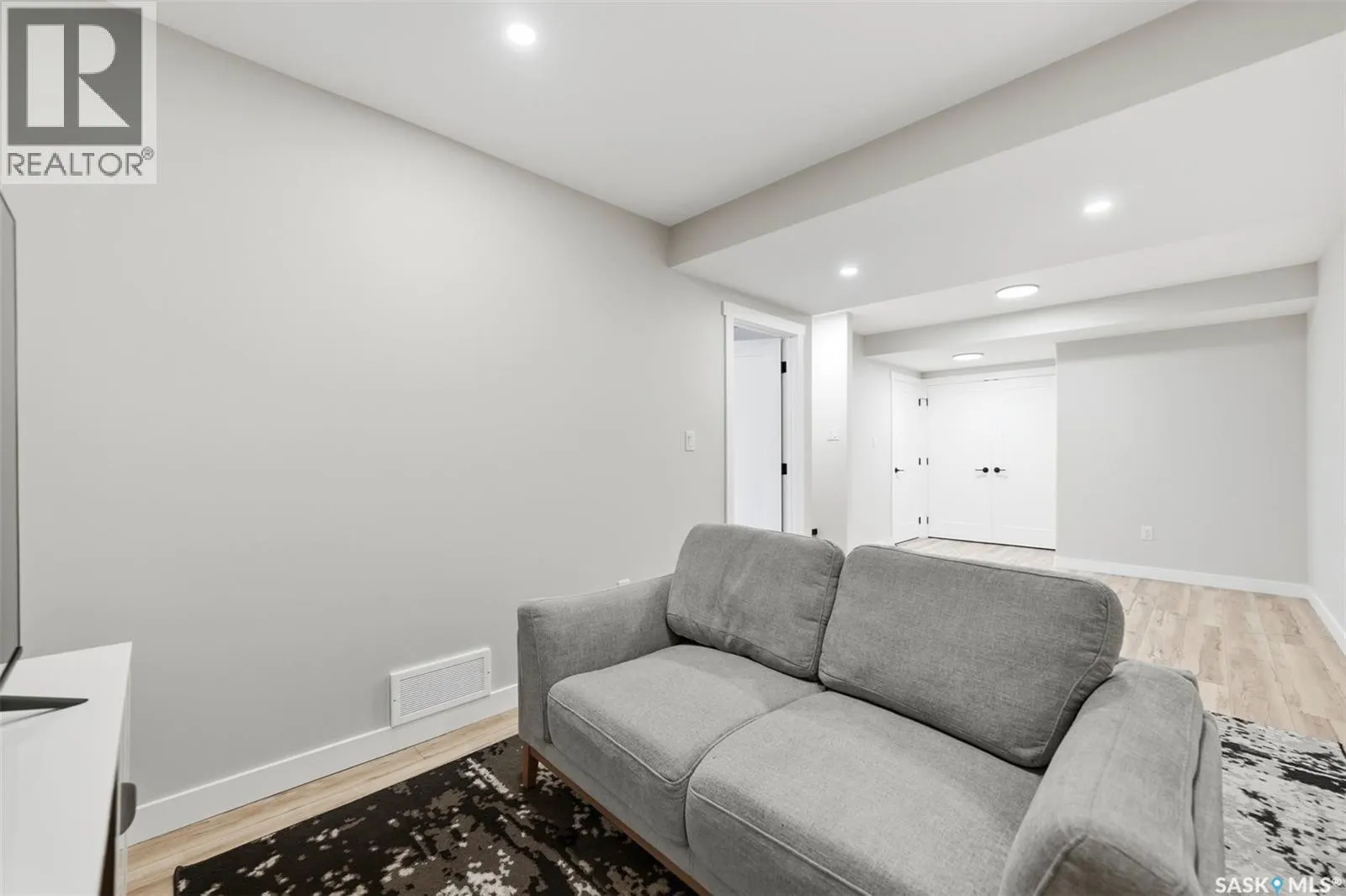 210 Schmeiser BEND