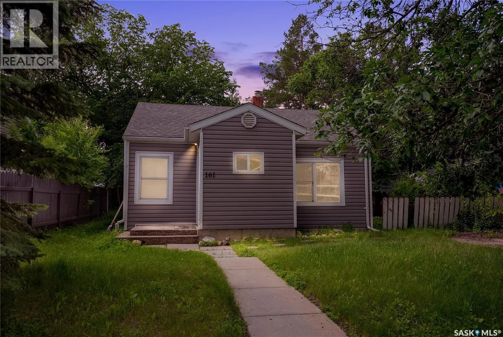 161 Lillooet STREET E