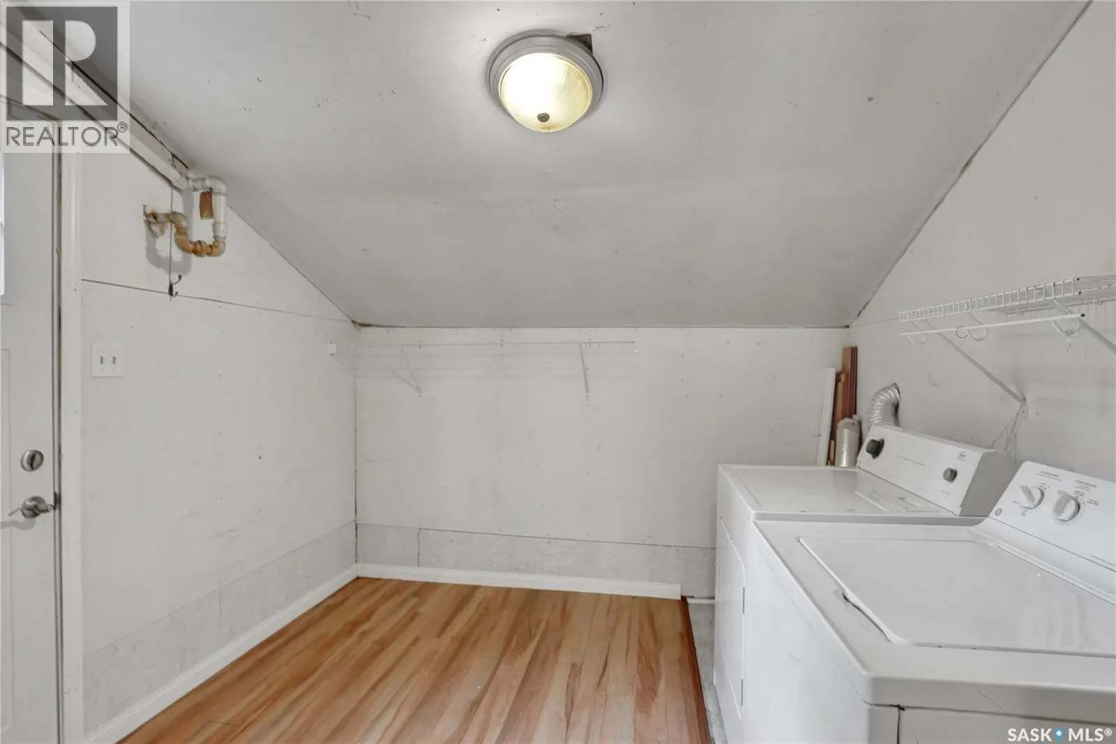 161 Lillooet STREET E