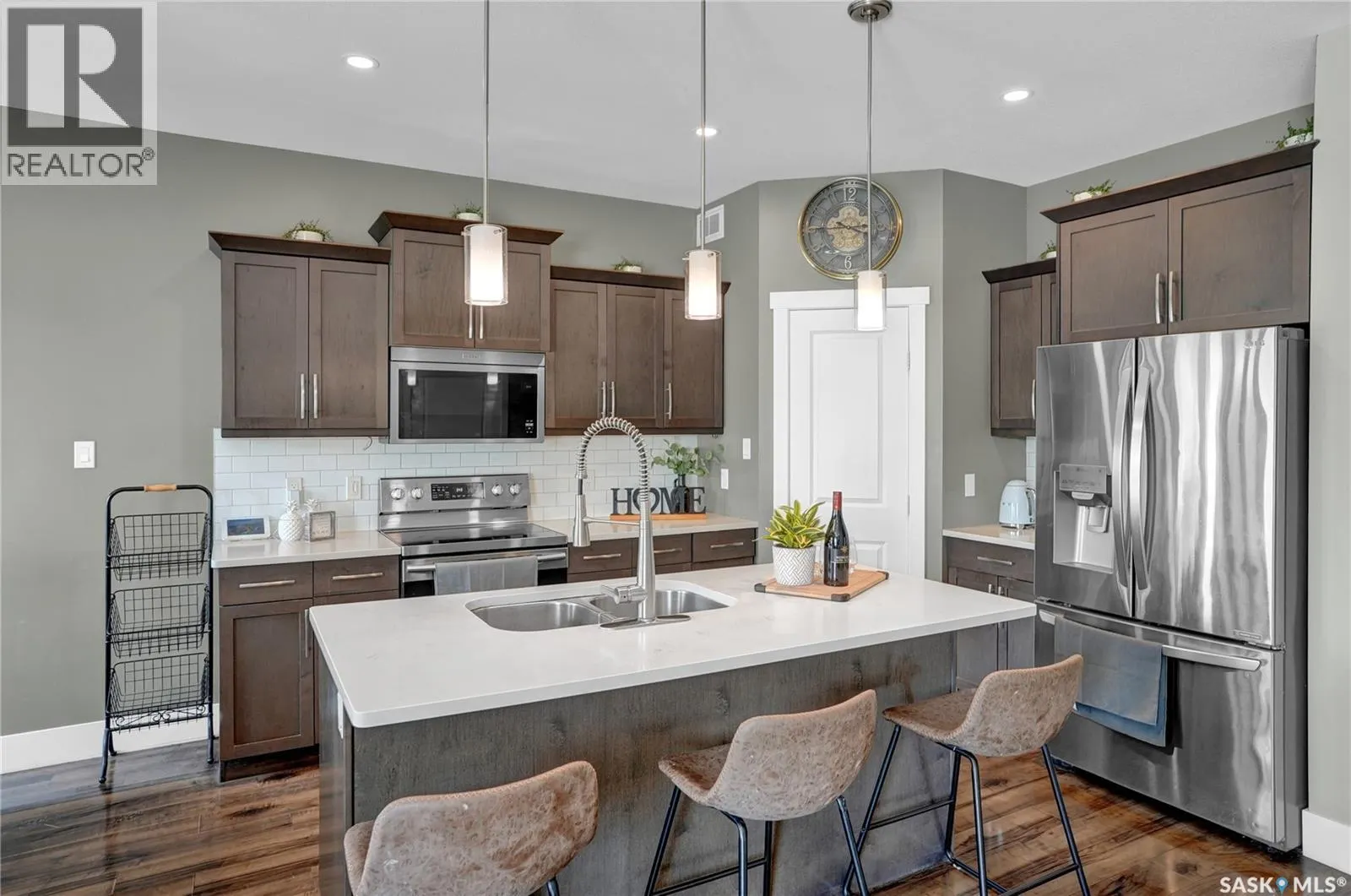 1049 Maplewood DRIVE