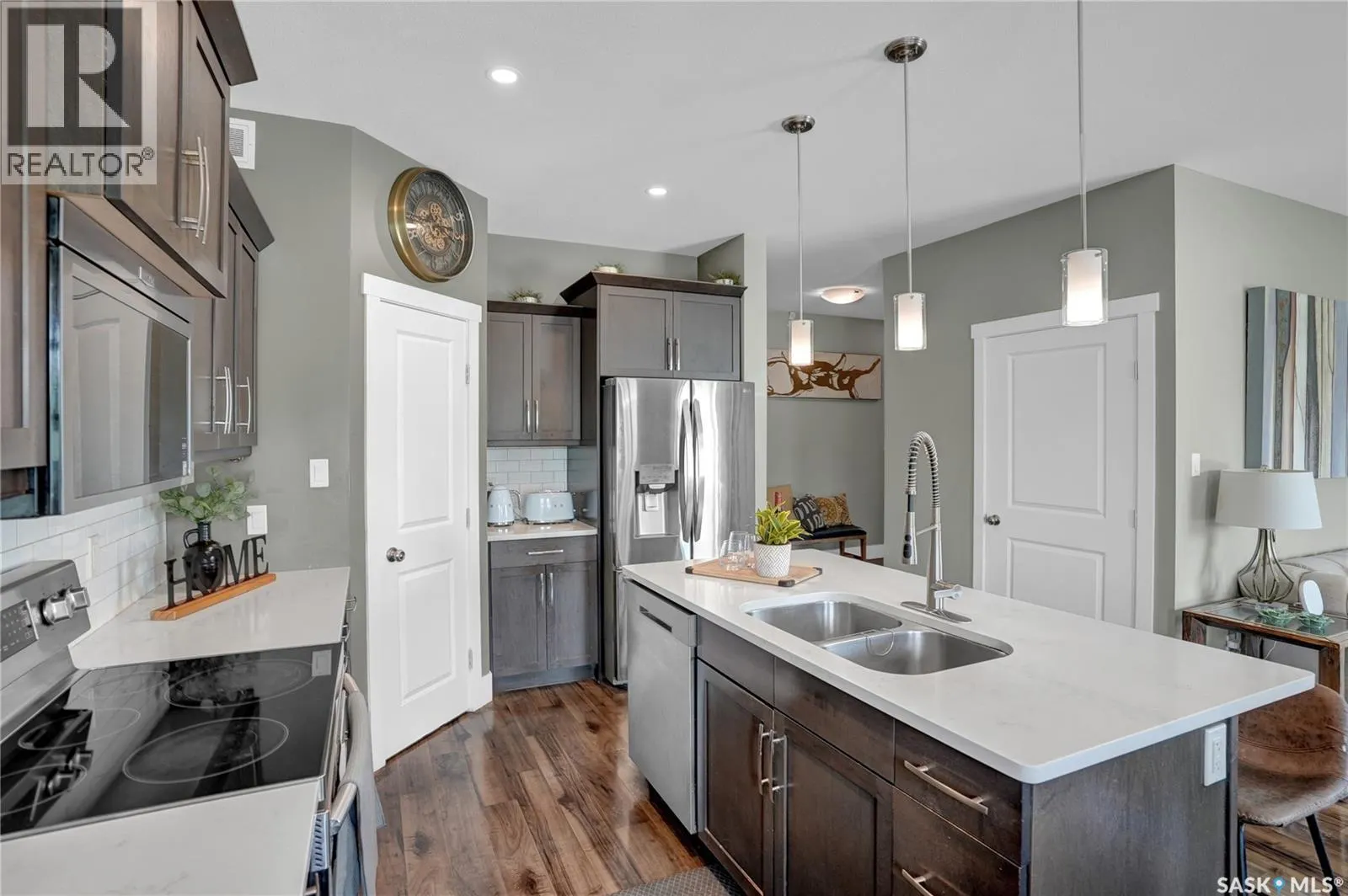 1049 Maplewood DRIVE