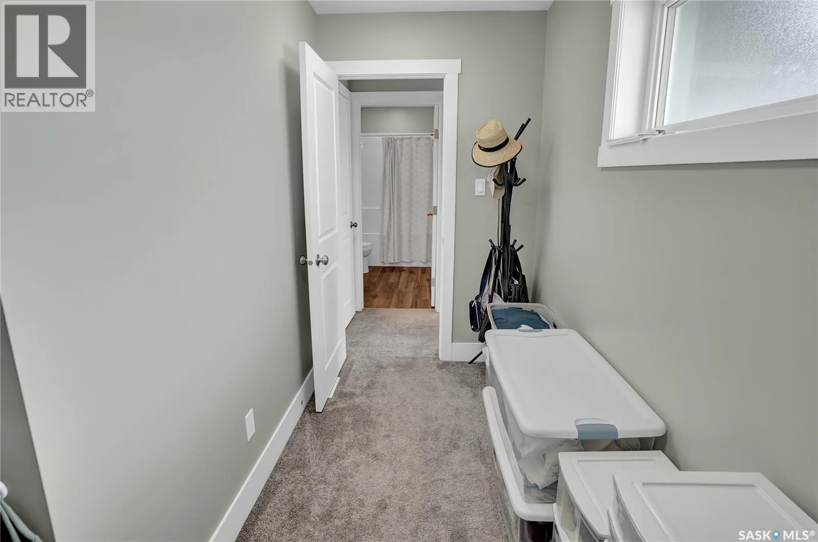 1049 Maplewood DRIVE