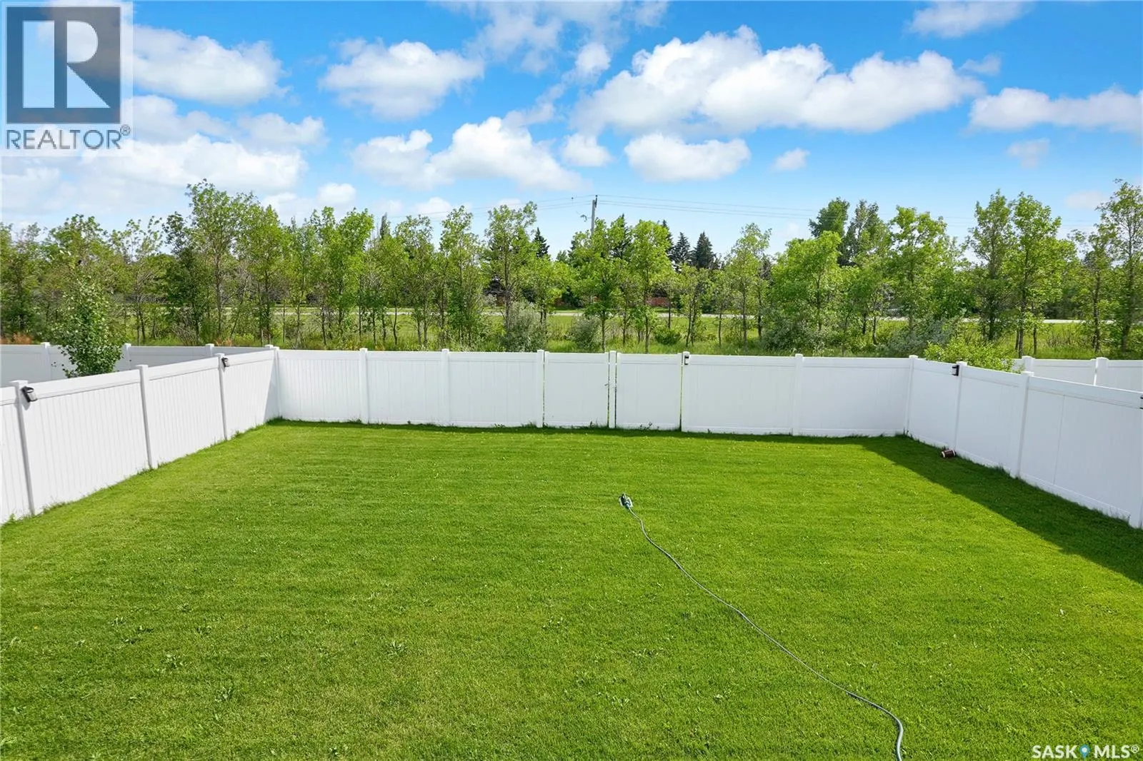 1049 Maplewood DRIVE