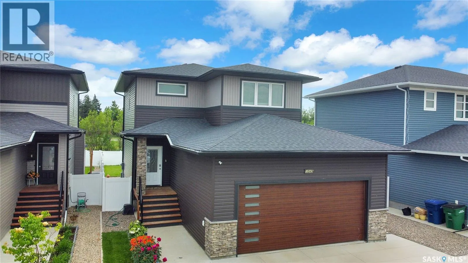 1049 Maplewood DRIVE