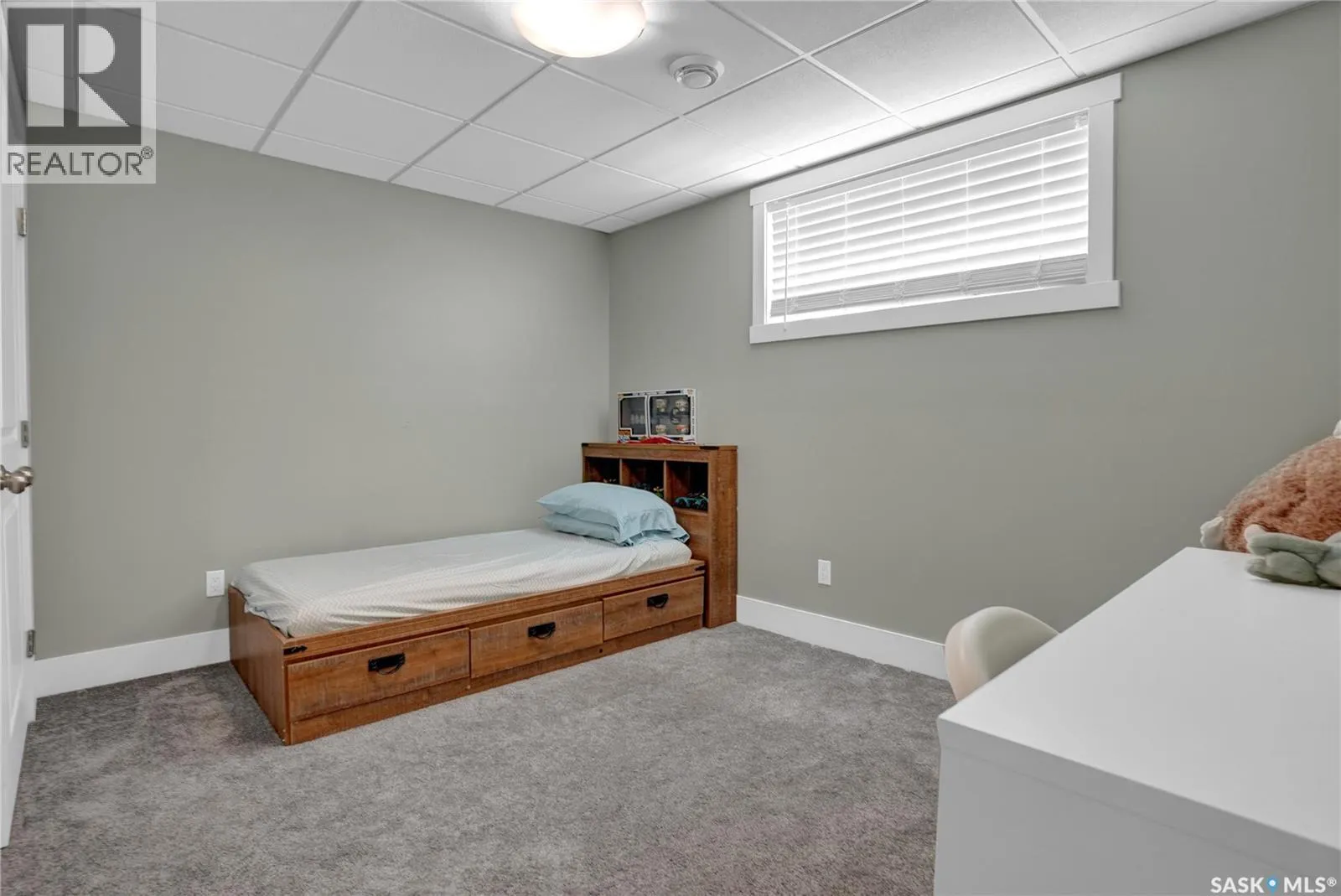 1049 Maplewood DRIVE